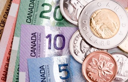 SURVEY SAYS CANADIANS SPEND MORE FREELY IN SUMMER