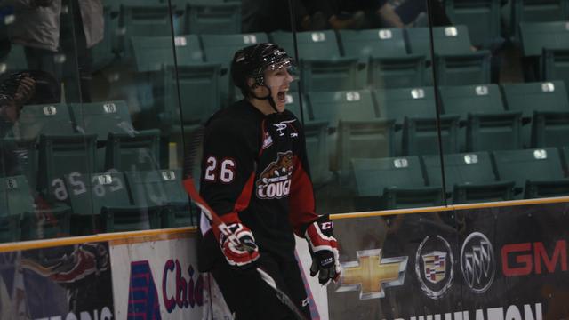 Cougars slam Silvertips to earn split