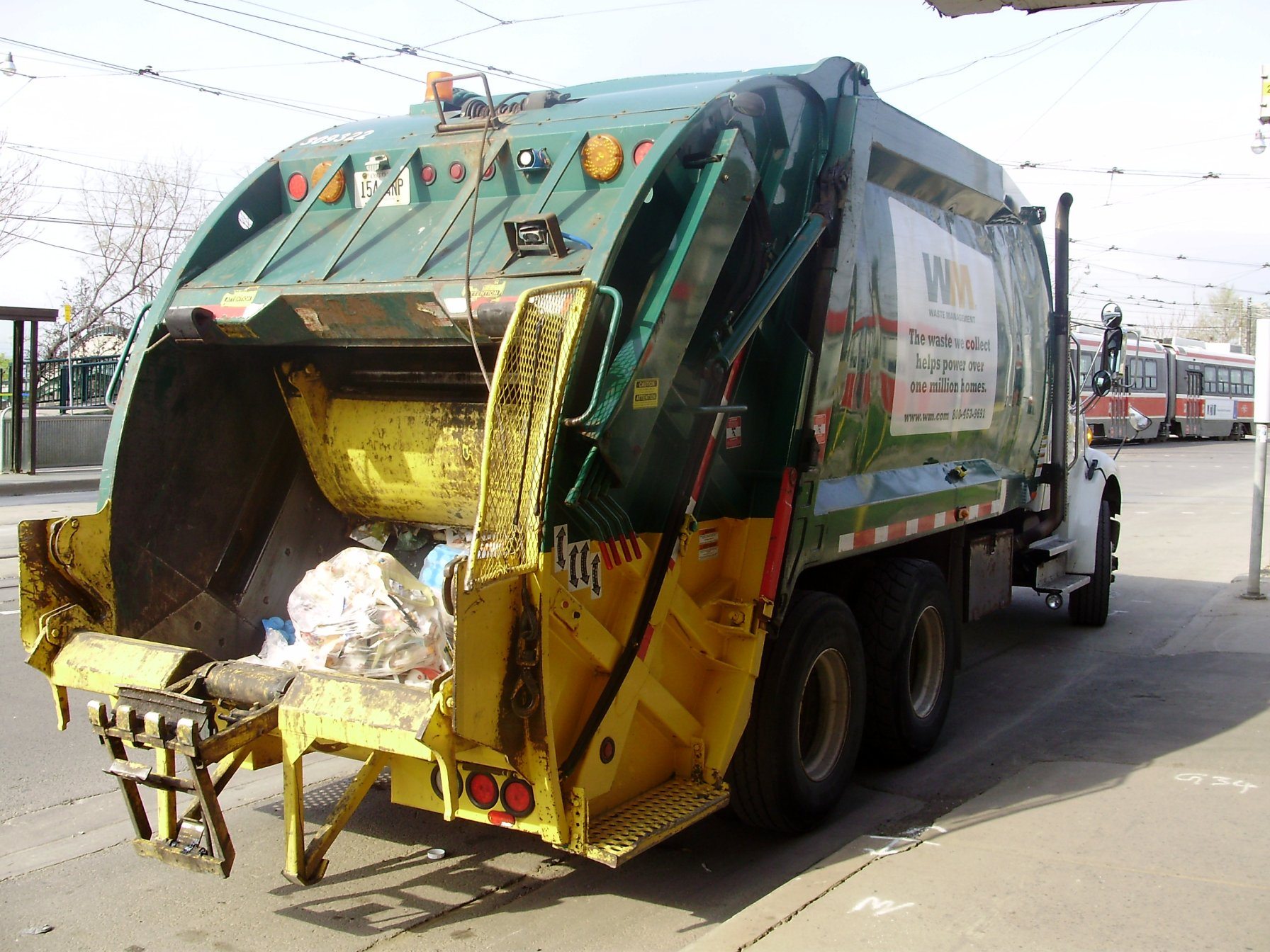 Waste Management hoping to “Fill the Bin” with the Cougars and Salvation Army