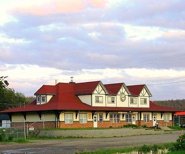 Art exhibit opening at Railway and Forestry Museum