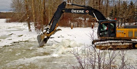 Prince George City crews say Nechako River remains stable, warn residents to stay off the ice