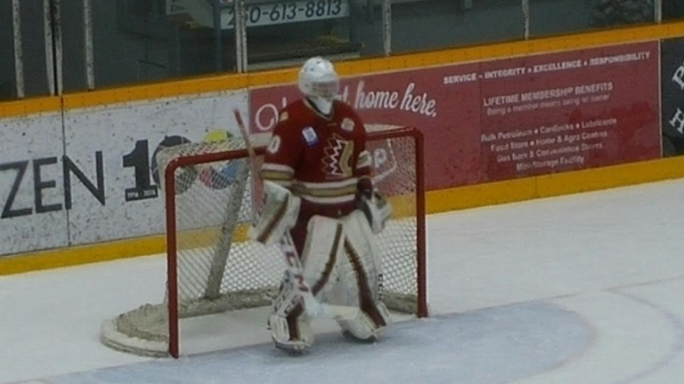 Sinclair stymies Spruce Kings
