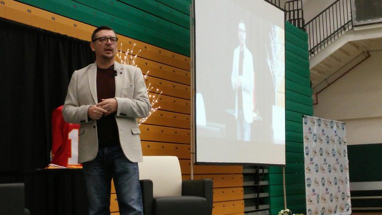 Fleury dazzles the crowd at UNBC Legacy Breakfast