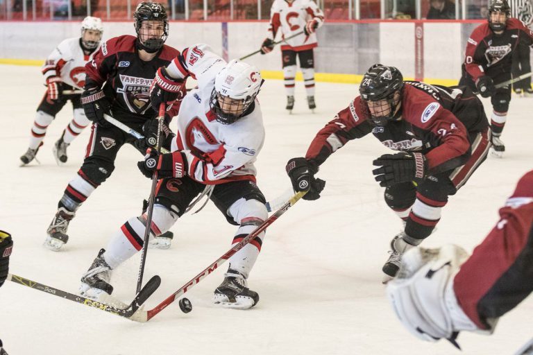 Cariboo Cougars chase Ford, sweep Giants to remain first overall