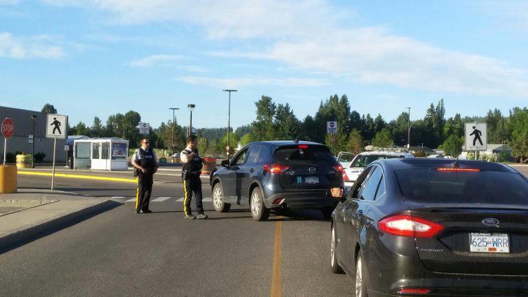 UPDATE : Stores inside Pine Centre Mall remain closed following shooting