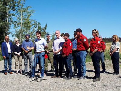 Trudeau and Horgan promise to work together during and after wildfire crisis