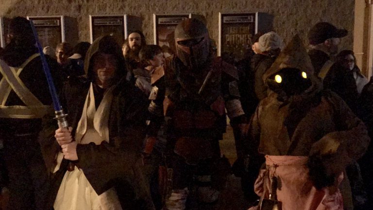 Star Wars fans use the force to brave chilling opening night