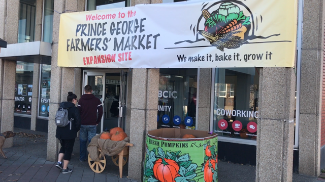 Farmers Market kicks off spring