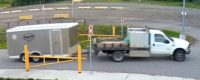 Trailer thieves caught on camera