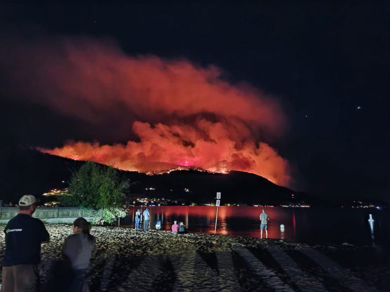 PHOTOS: Penticton residents under high alert as Christie Mountain fire continues to spread