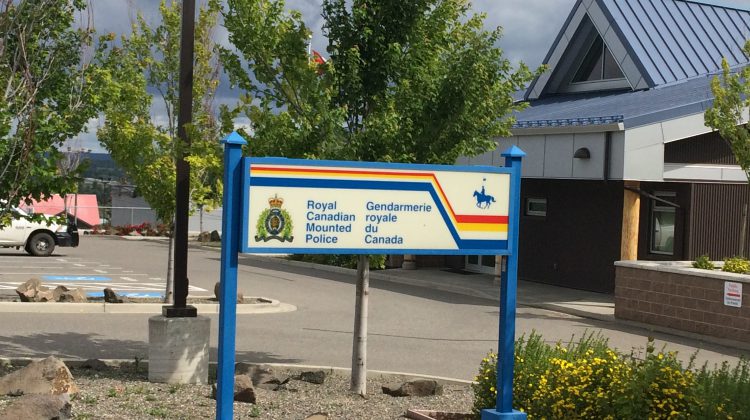 Off-duty PG cop assists with aiding crash victim in the South Cariboo