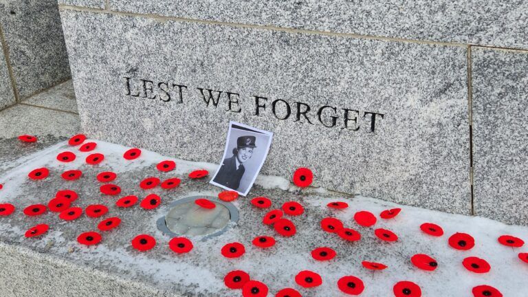 34-year PG Armed Forces member honouring lost friends on Remembrance Day