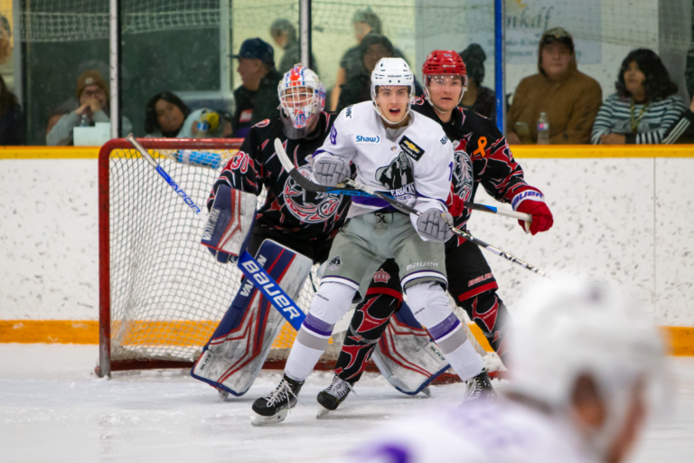 Third period scoring flurry lifts Silverbacks over Spruce Kings