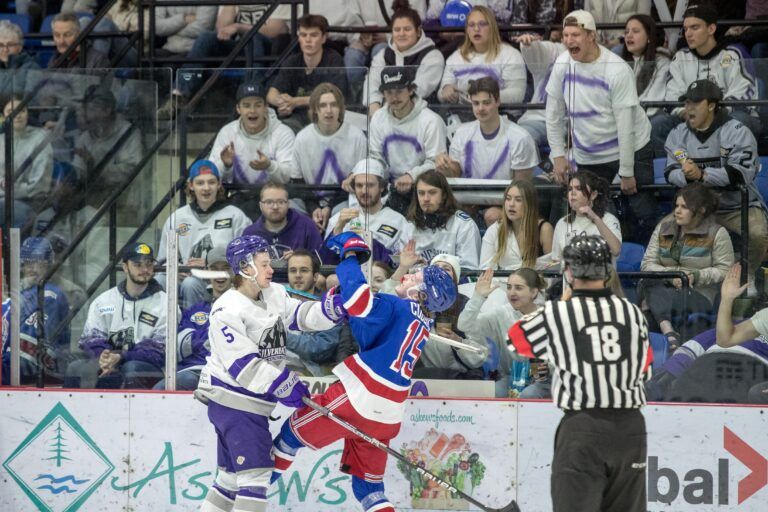 Spruce Kings drop tight game 1 to Salmon Arm
