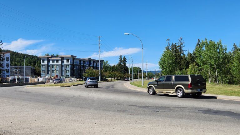 Intersection of Foothills and 18th to become a roundabout