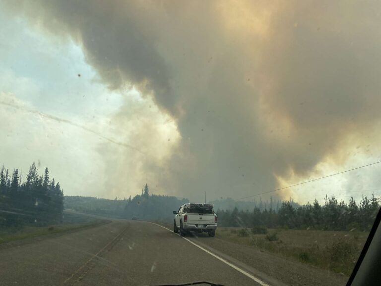 Crews working to build guards around Tsah Creek and Finger Lake fires