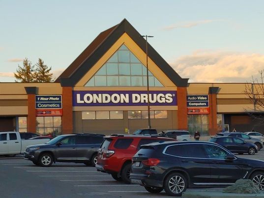 London Drugs gradually reopening core services