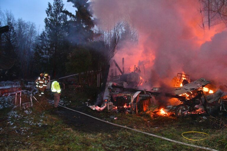 Mobile Home destroyed by fire in Quesnel area