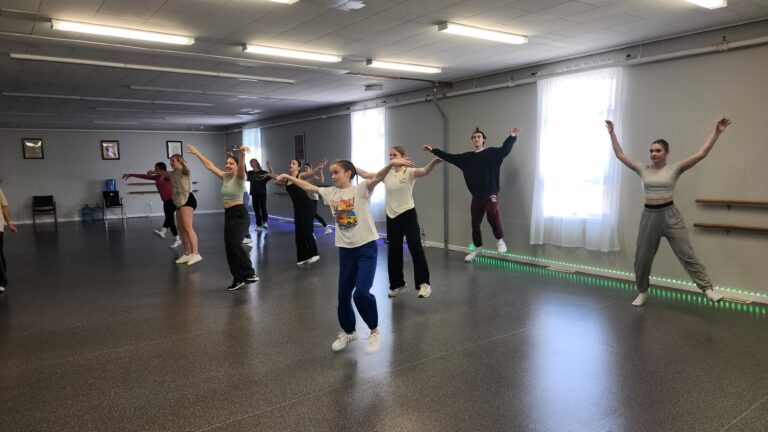 Local dance studios to perform with touring Kids Pop show