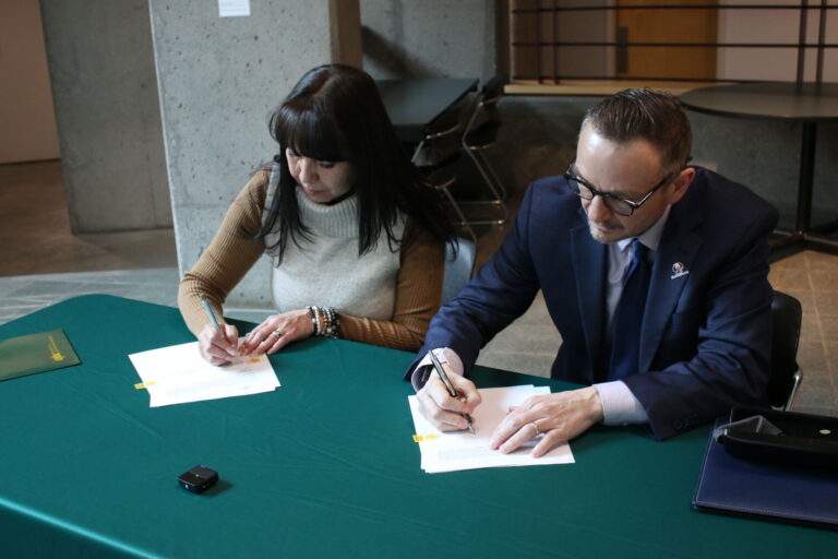 Lheidli T’enneh and UNBC sign Memorandum of Understanding on tuition initiative