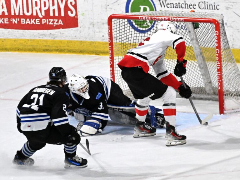 Cougars survive late Wenatchee surge to claim sixth straight win