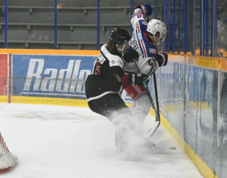 Spruce Kings stifle Chilliwack’s offense, earn Game 3 win